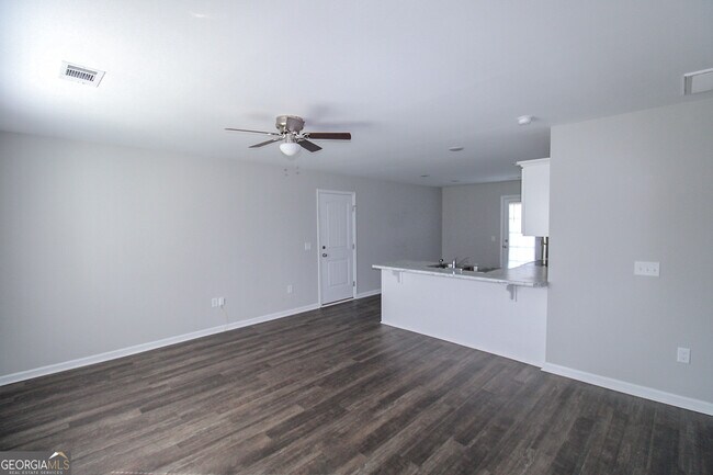 Foto del edificio - 124 Callaway Cres