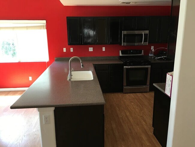 Building Photo - 6443 E Woodward Ave