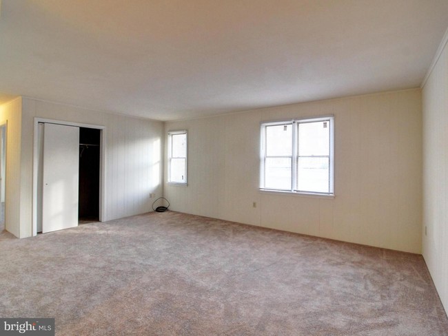 Building Photo - 1 Welty Ave