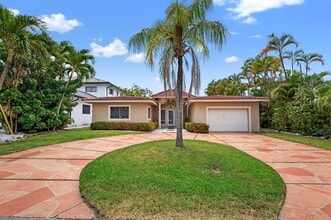 Building Photo - 317 S Riverside Dr