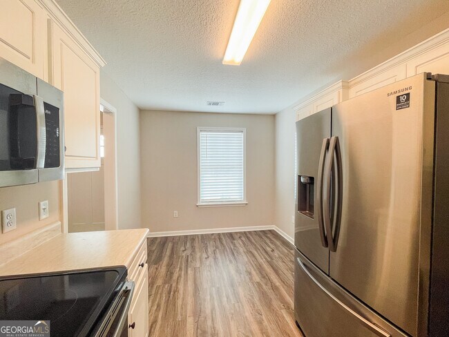 Foto del edificio - 546 Deerchase Ct