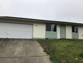 Building Photo - 232 Donald Terrace