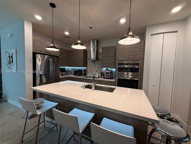 Foto del edificio - 10448 NW 67th St