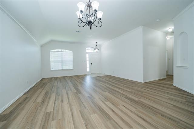 Foto del edificio - 910 Crater Lake Ct