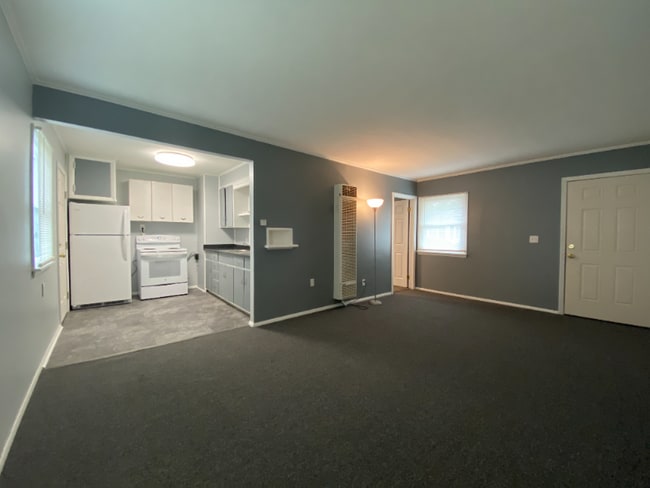 Building Photo - 404 W 27th St