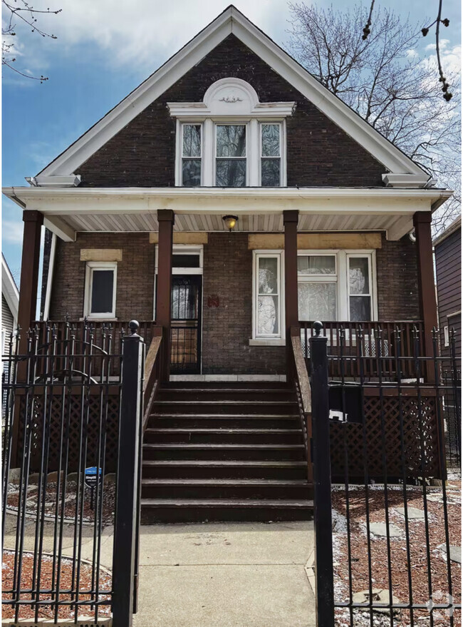 Building Photo - 2867 E 77th St