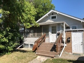 Building Photo - 517 Broadwater Ave