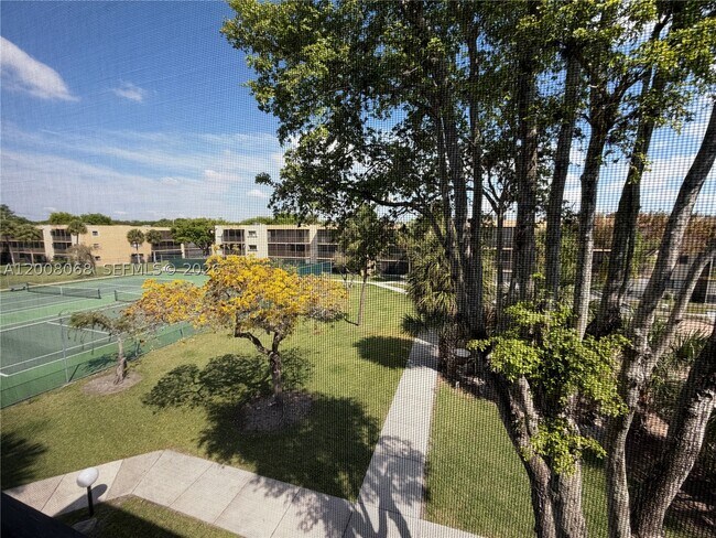Foto del edificio - 8415 SW 107th Ave