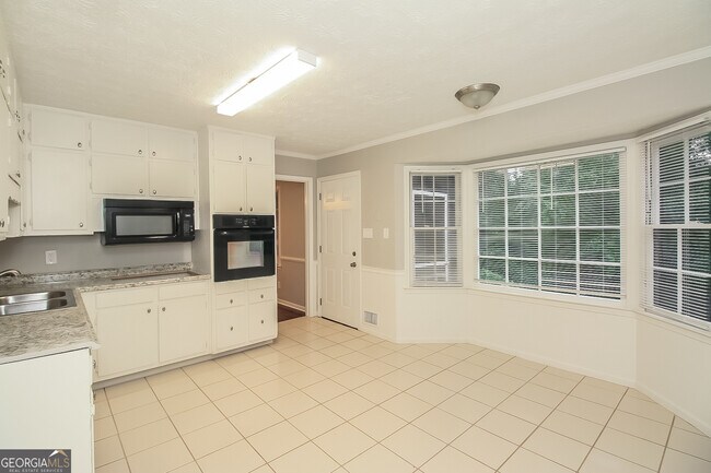 Foto del edificio - 3103 Skyland Dr