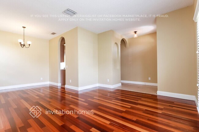 Foto del edificio - 1743 Roseroot Ct