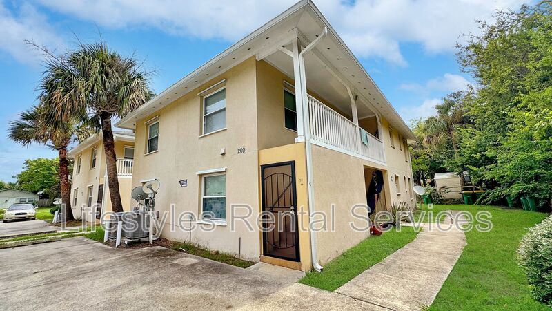 Primary Photo - 209 7th St S