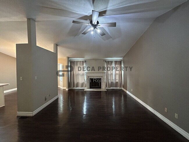 Foto del edificio - 4175 Whitehall Dr