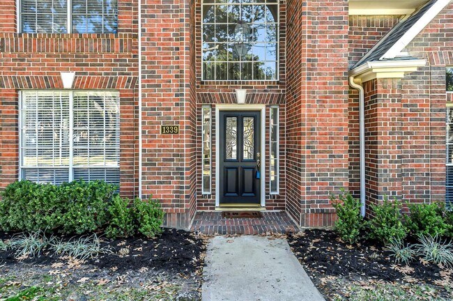 Building Photo - 1339 Blackthorne Dr