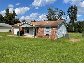 Building Photo - 2071 Little River Ln