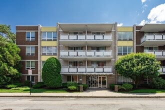 Building Photo - 41 Park St