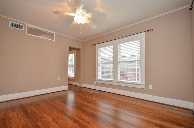 Foto del edificio - 1320 W Pierce St