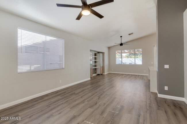 Foto del edificio - 6700 W Megan St