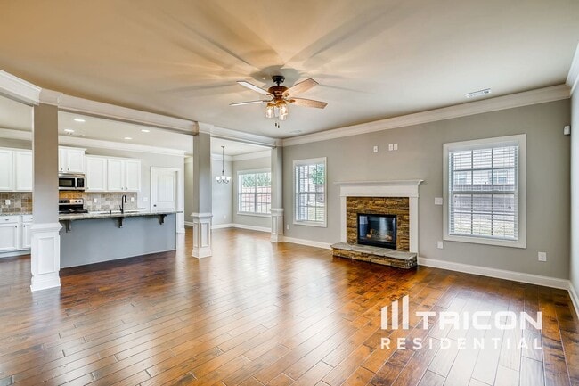 Building Photo - 2706 Holden Spring Dr