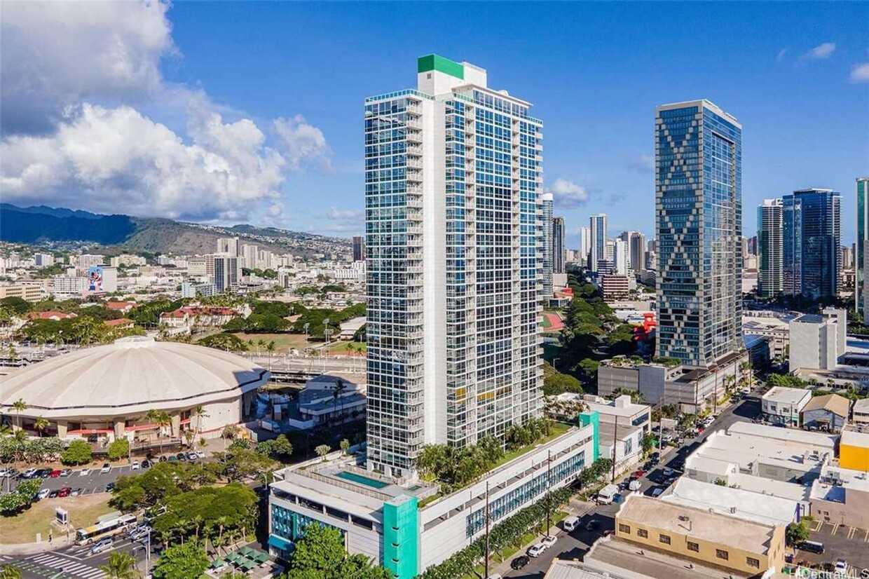 Foto principal - Furnished 2bd/2ba in the Heart of Kaka'ako