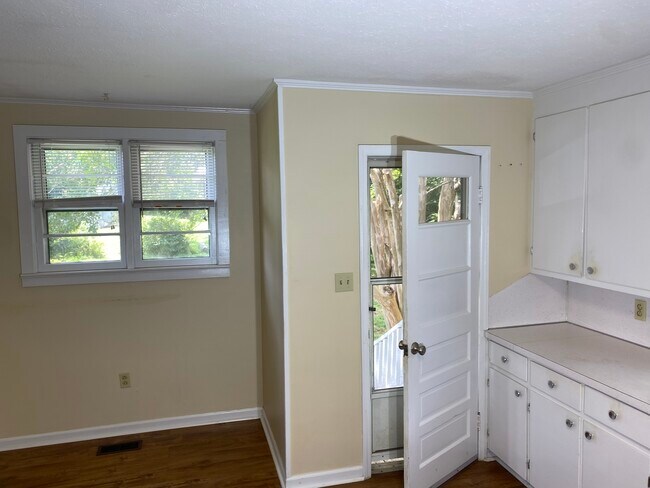 Foto del edificio - 112 Holland Dr