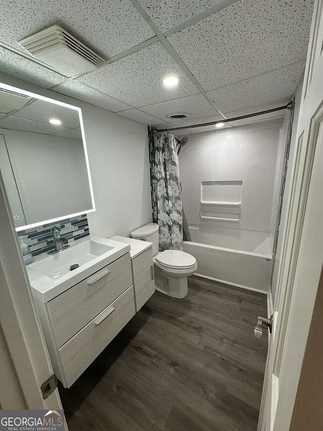 Building Photo - 260 Glen Meadow Ct