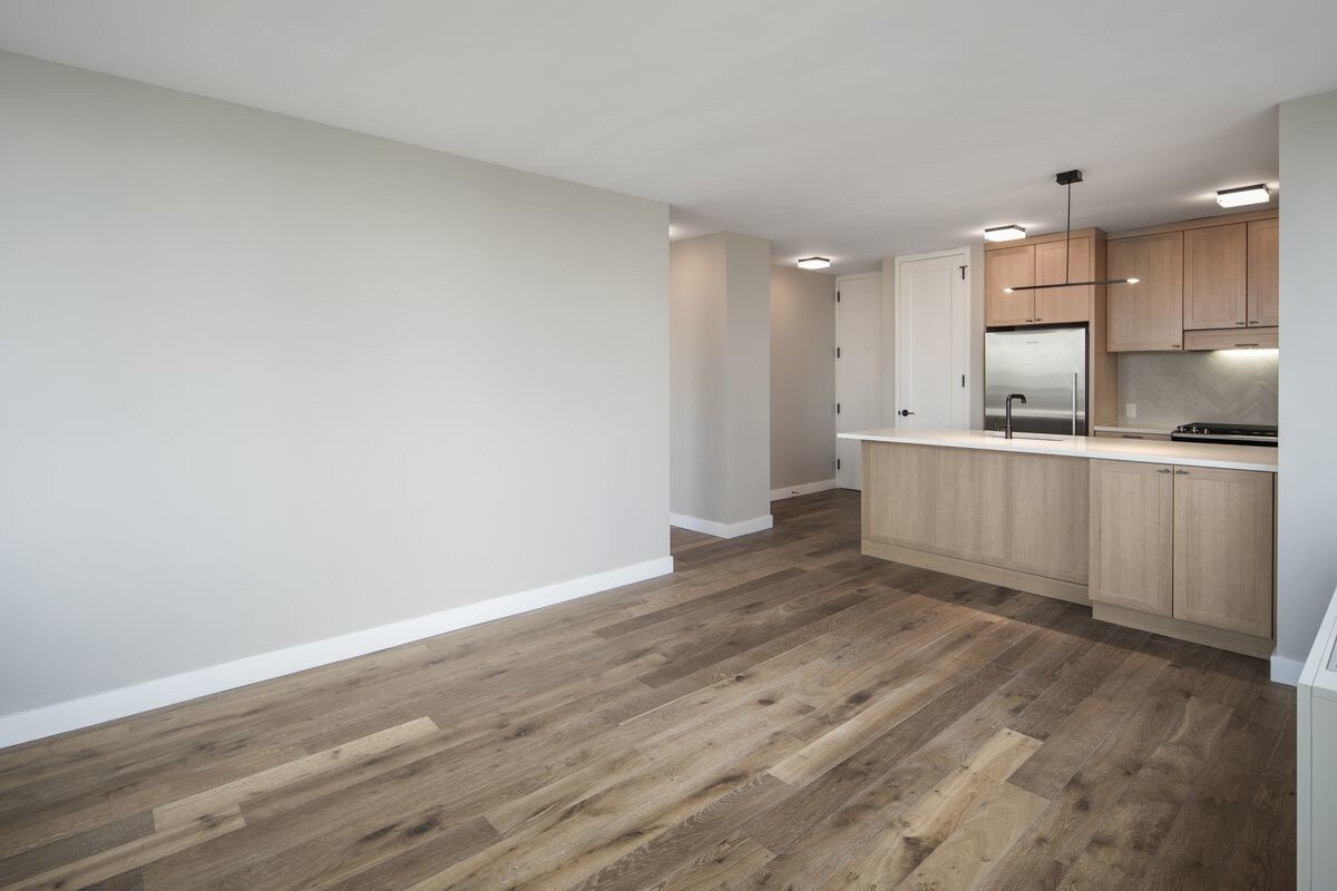 Primary Photo - 563 W 43rd St