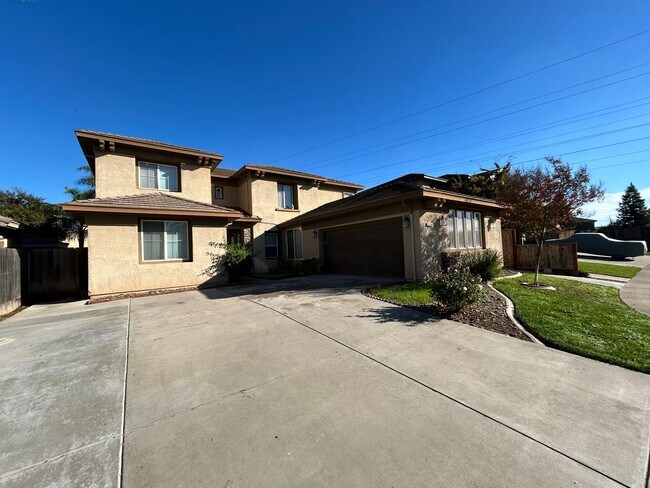 Foto del edificio - 5208 Harness Ct