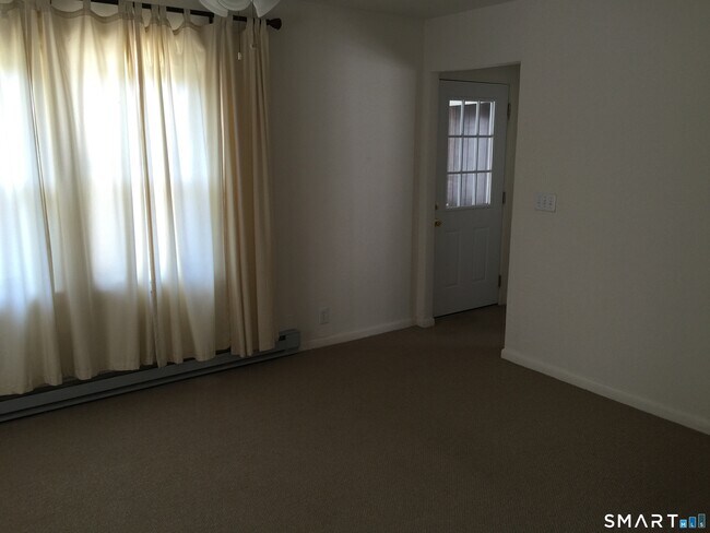 Foto del edificio - 22 Windell Pl