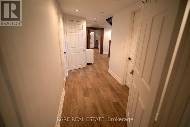 Building Photo - 391 Alper St