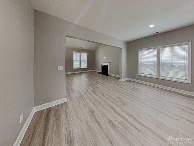 Building Photo - 87 Summerseat Way