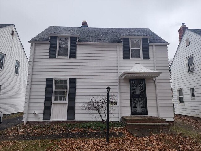 Foto del edificio - 17204 Walden Ave