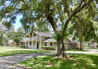 Building Photo - 2109 Riverside Dr