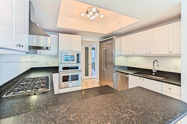 Building Photo - 2 br, 2.5 bath Condo - 3535 S Ocean Dr Apt...
