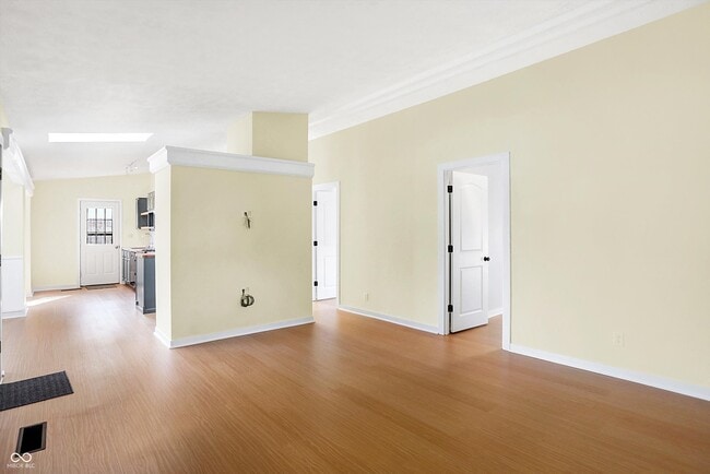 Foto del edificio - 131 Belaire Dr