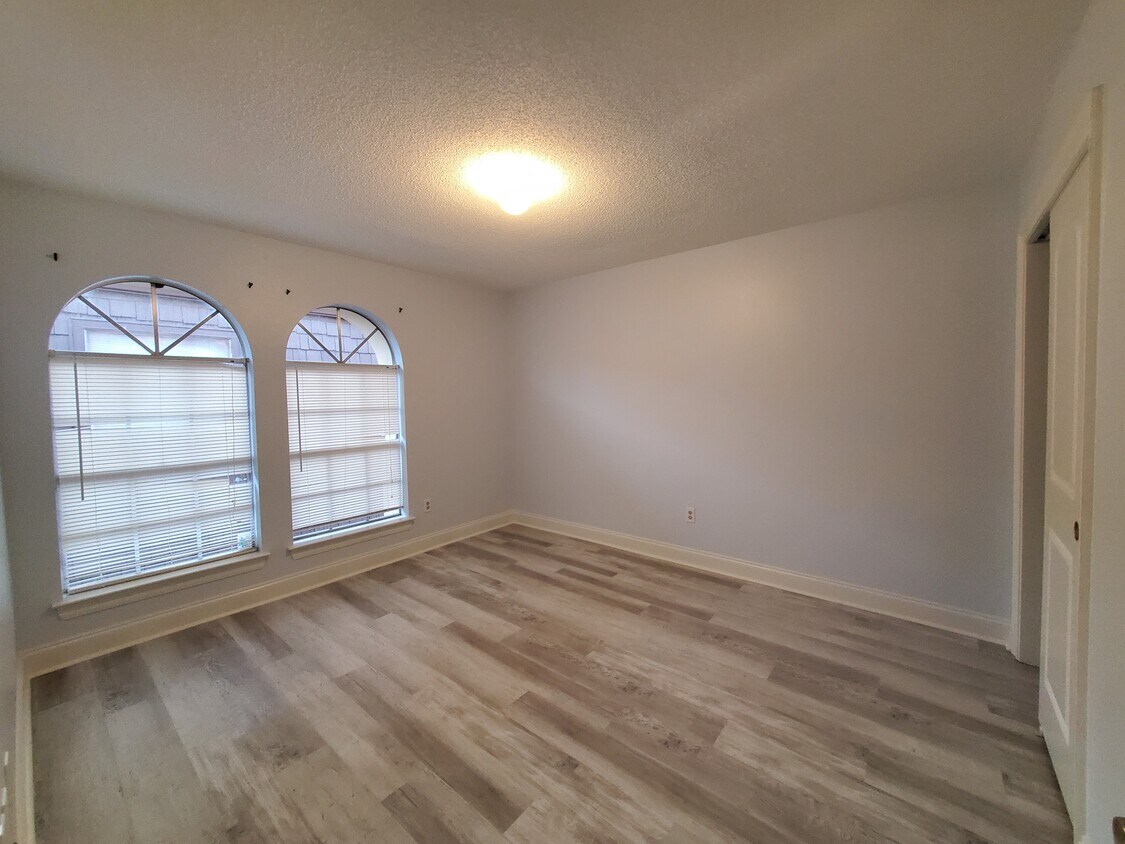 Foto principal - 3126 Independence St
