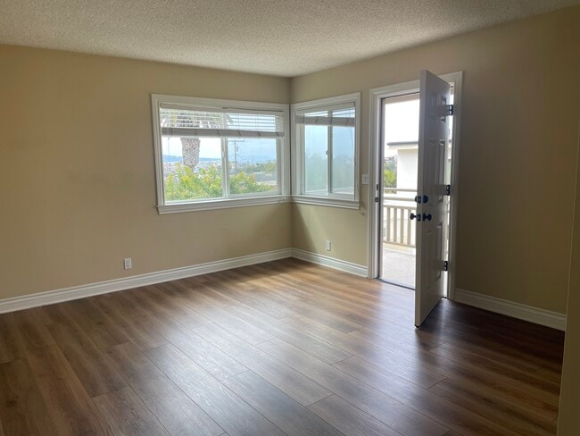 puerta principal - 718 21st St
