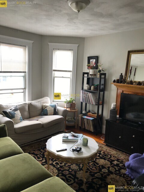 Primary Photo - 159 Foster St