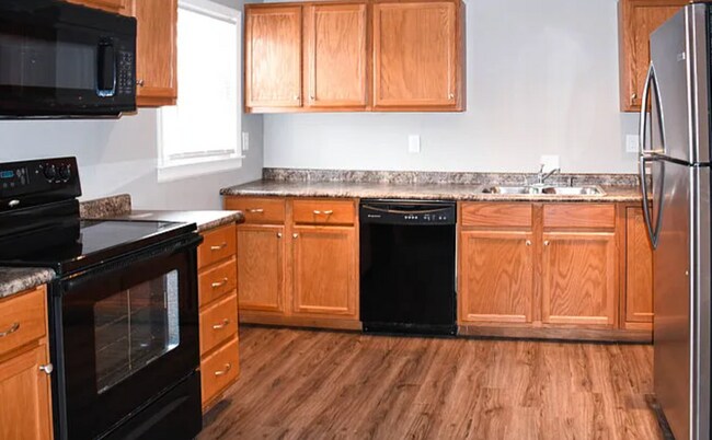 Foto del edificio - Updated 3 Bedroom Home Available Now!