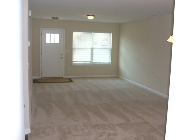 Great Room - 2140 Alamar Dr