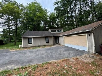 Building Photo - 17 Sand Spurrey Rd