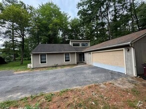 Building Photo - 17 Sand Spurrey Rd