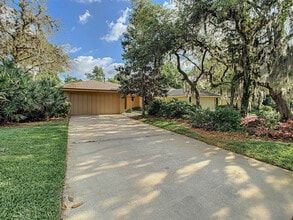 Building Photo - 697 St Andrews Cir
