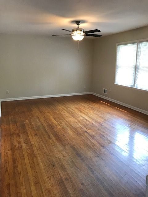 Building Photo - 5617 Lakeside Trl