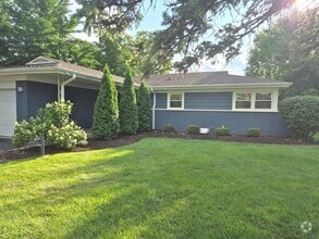 Building Photo - 1508 Evergreen Terrace
