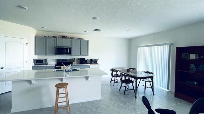 Building Photo - 3763 Paragon Ln