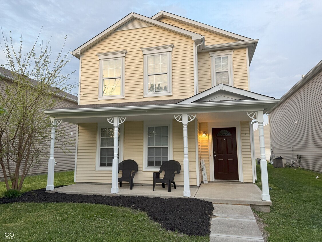 Foto principal - 2327 Bristol Dr