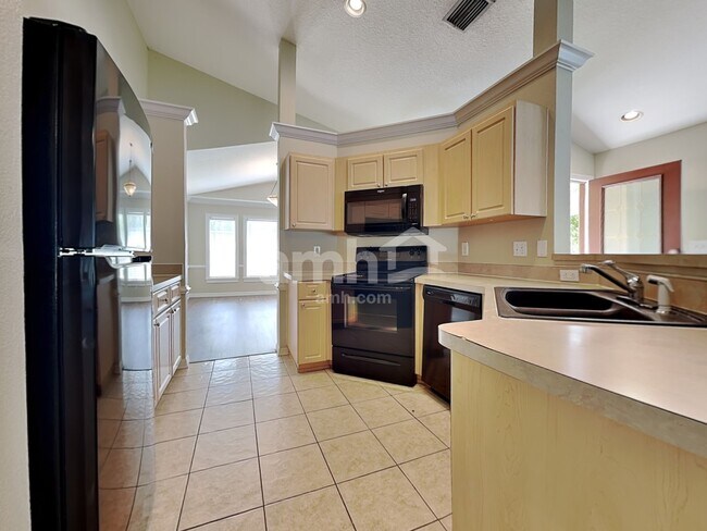 Foto del edificio - 4937 Whistling Pines Ct