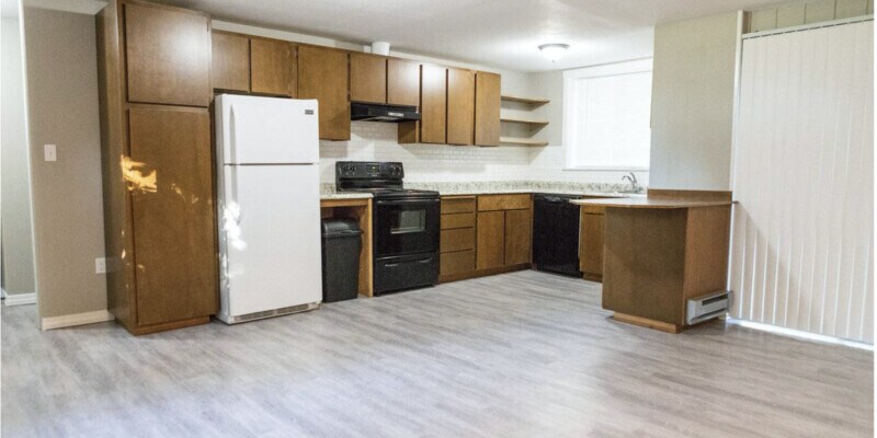 Primary Photo - 1A Crown 4 Plex