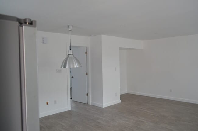 Photo du bâtiment - 448 64th Av E