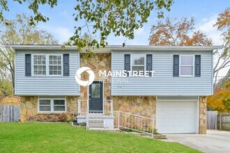 Building Photo - 5716 Montina Rd
